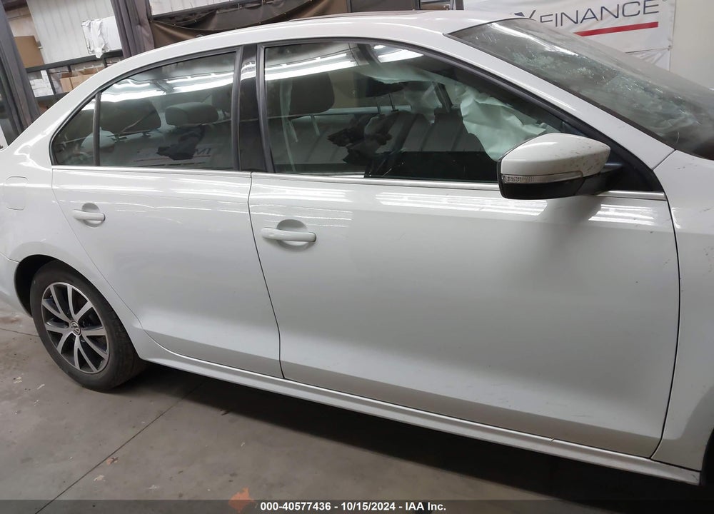 2017 VOLKSWAGEN JETTA 1.4T SE VIN: 3VWDB7AJ9HM241850