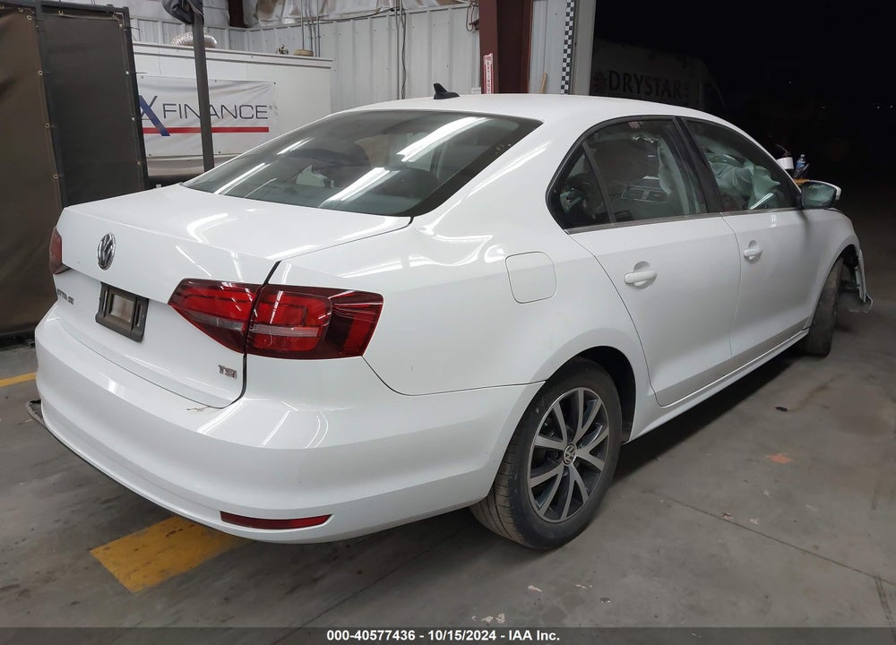 2017 VOLKSWAGEN JETTA 1.4T SE VIN: 3VWDB7AJ9HM241850