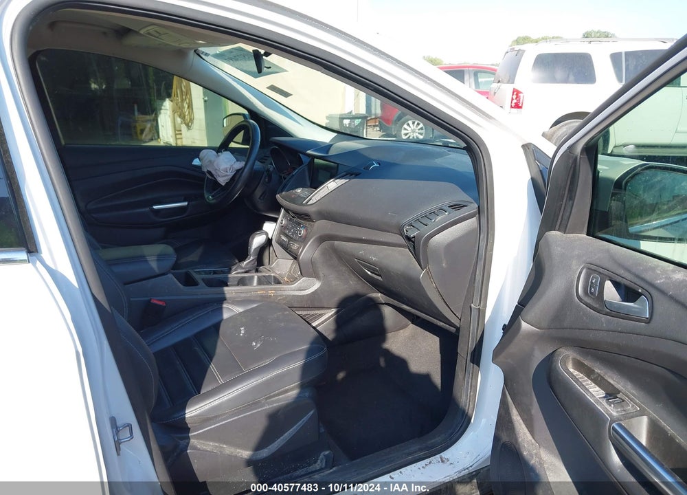 2019 FORD ESCAPE SEL VIN: 1FMCU0HD4KUC31385