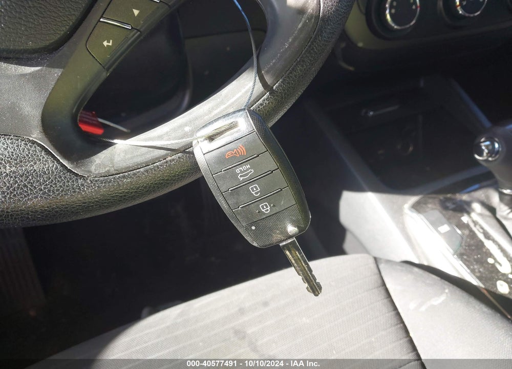 2018 KIA FORTE LX VIN: 3KPFL4A77JE214335
