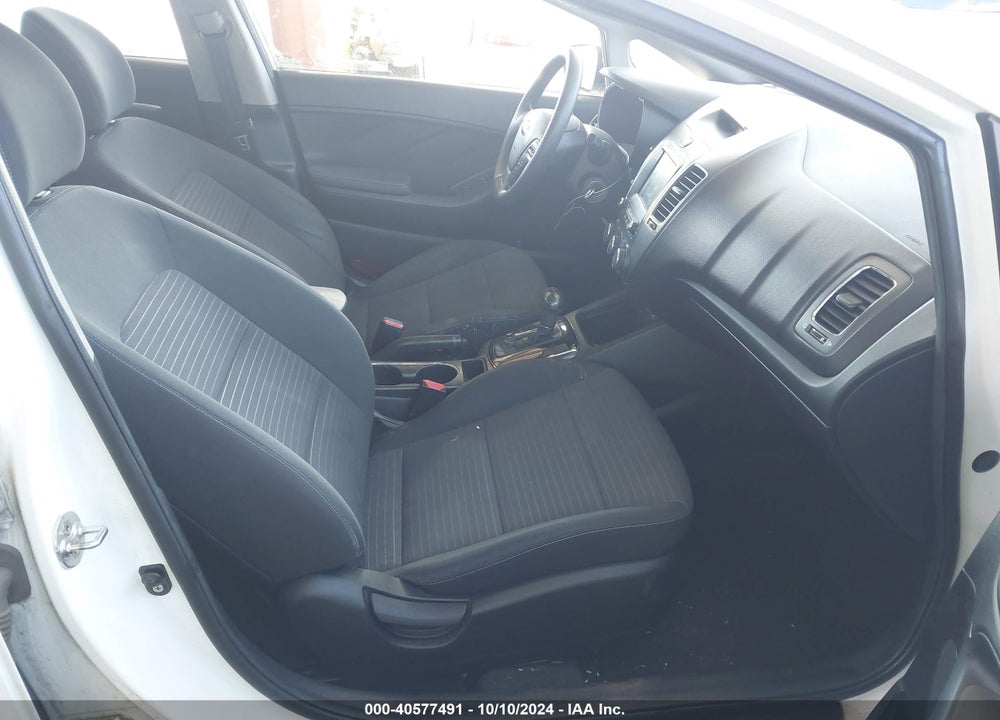 2018 KIA FORTE LX VIN: 3KPFL4A77JE214335