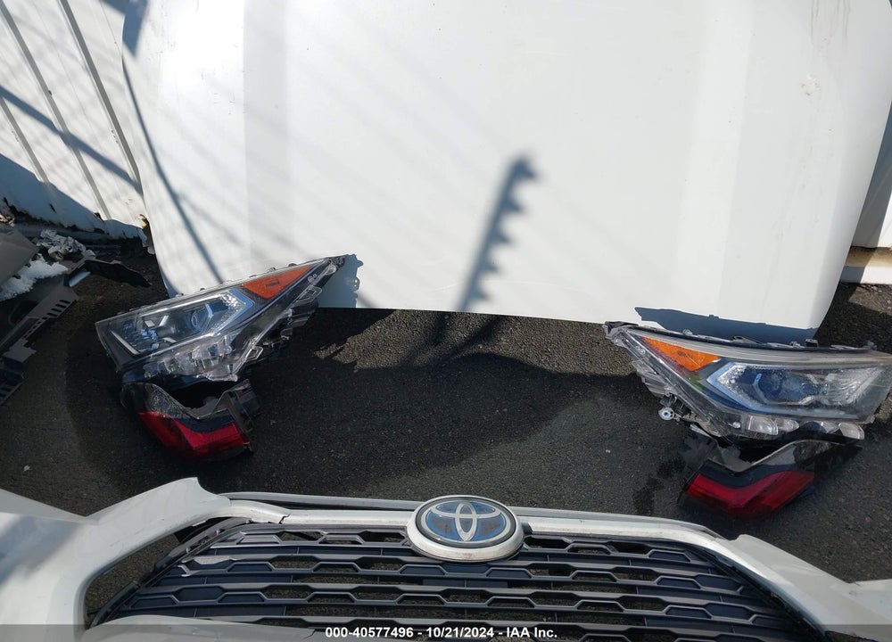 2020 TOYOTA RAV4 HYBRID XSE VIN: 2T3EWRFV5LW079824