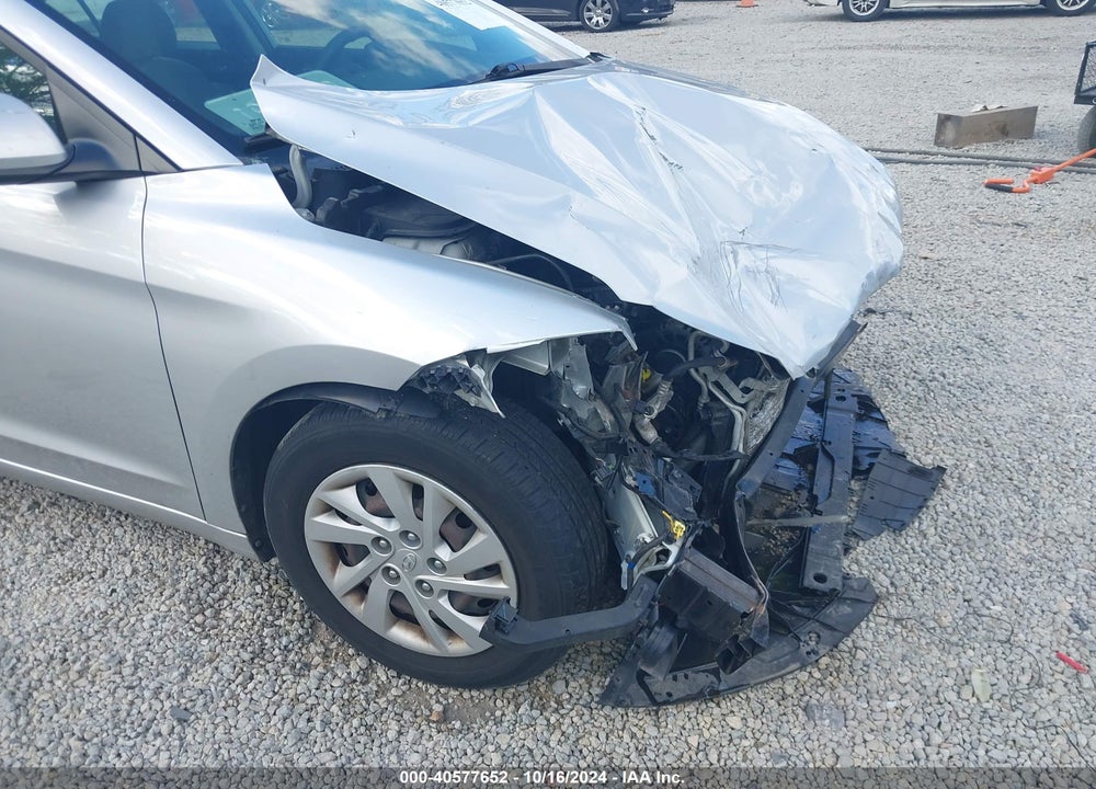 2018 HYUNDAI ELANTRA SE VIN: 5NPD74LF9JH294801