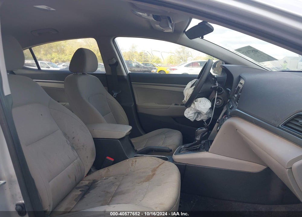 2018 HYUNDAI ELANTRA SE VIN: 5NPD74LF9JH294801