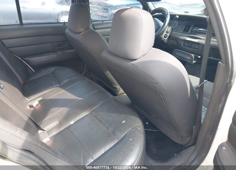 2005 FORD CROWN VICTORIA POLICE VIN: 2FAFP71W35X165055