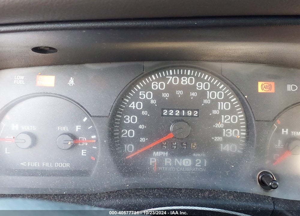 2005 FORD CROWN VICTORIA POLICE VIN: 2FAFP71W35X165055