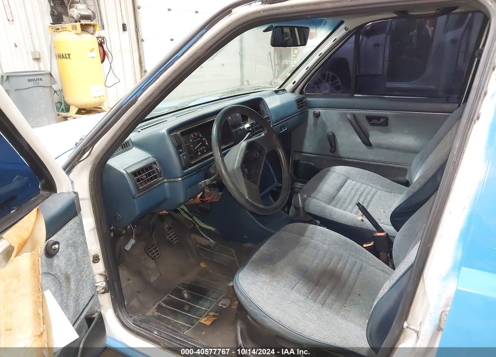 1987 VOLKSWAGEN GOLF GL VIN: 1VWFA0175HV047894