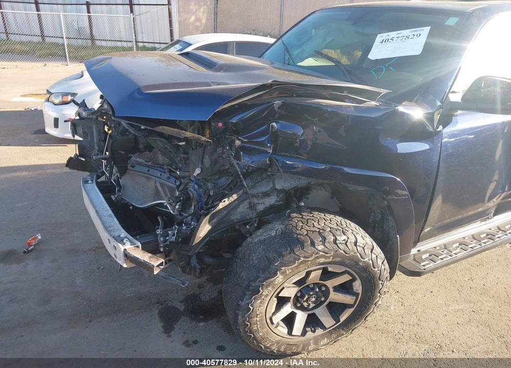 2018 TOYOTA 4RUNNER TRD OFF ROAD PREMIUM VIN: JTEBU5JR4J5570445