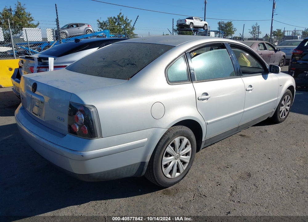 2000 VOLKSWAGEN PASSAT GLX VIN: WVWPD23B1YP227714