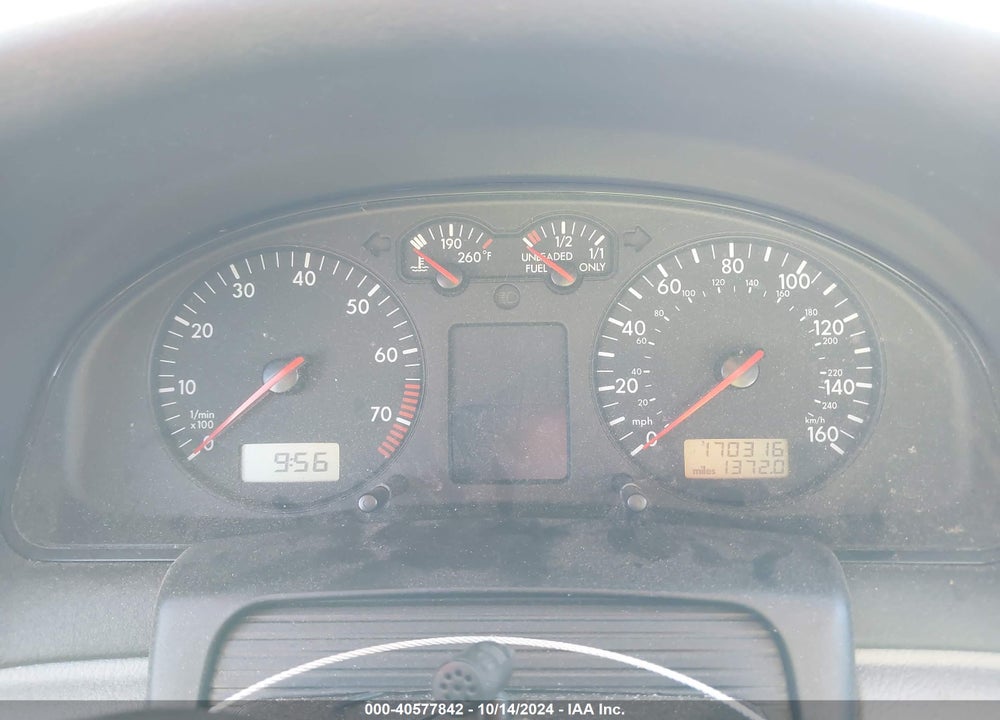 2000 VOLKSWAGEN PASSAT GLX VIN: WVWPD23B1YP227714
