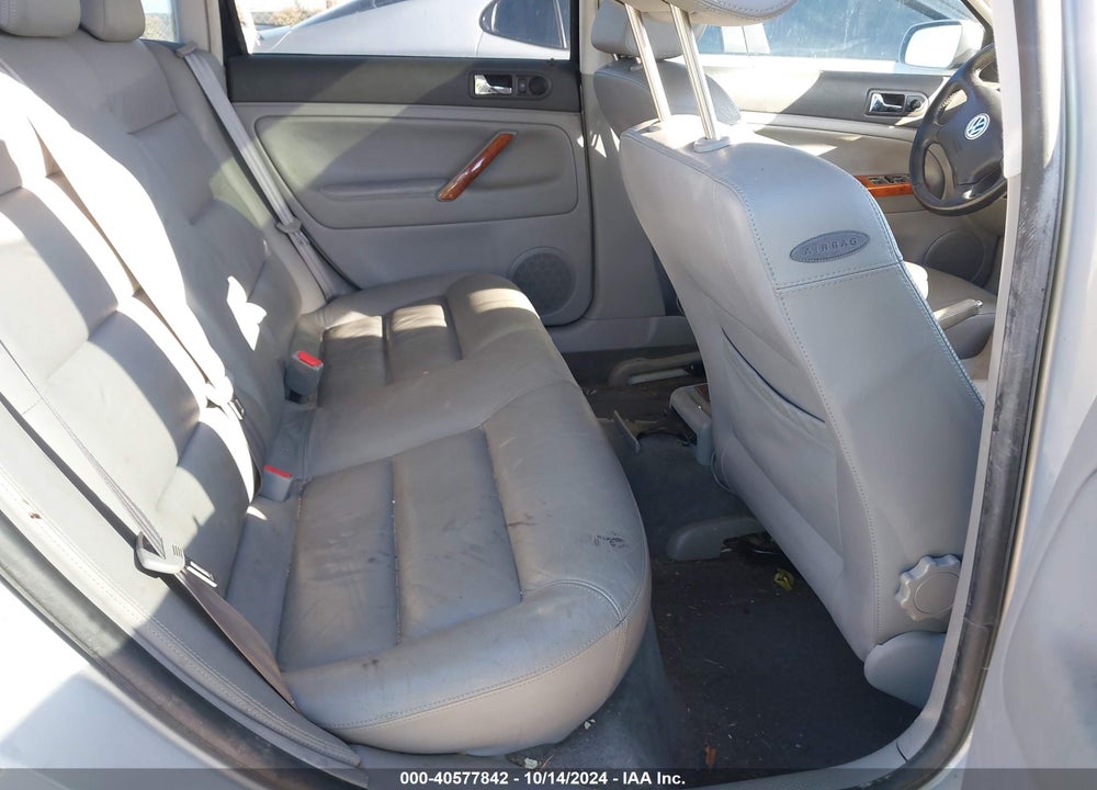 2000 VOLKSWAGEN PASSAT GLX VIN: WVWPD23B1YP227714