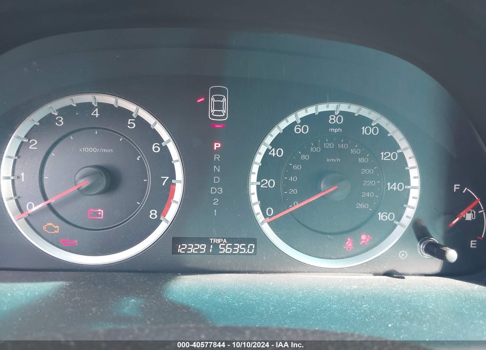 2011 HONDA ACCORD 2.4 EX-L VIN: 1HGCP2F85BA043927