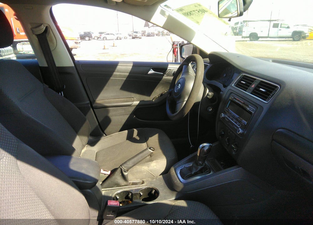 2014 VOLKSWAGEN JETTA 2.0L S VIN: 3VW2K7AJ3EM385056
