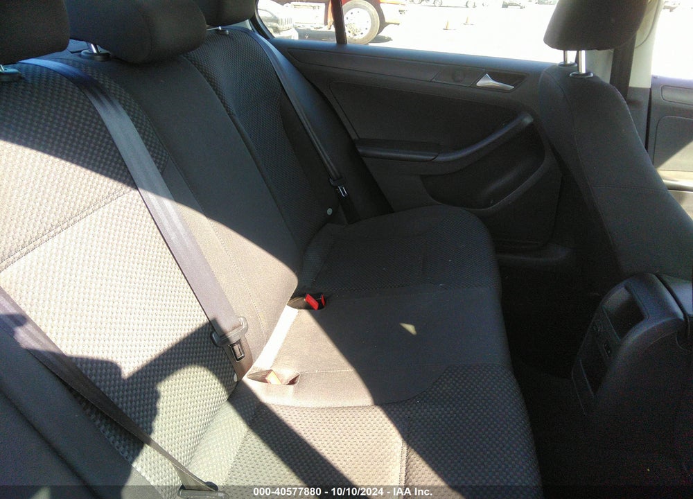 2014 VOLKSWAGEN JETTA 2.0L S VIN: 3VW2K7AJ3EM385056