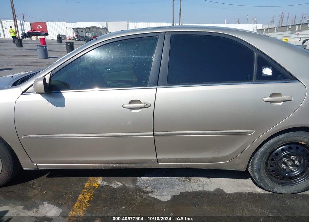 2002 TOYOTA CAMRY XLE V6 VIN: 4T1BF32K22U533871