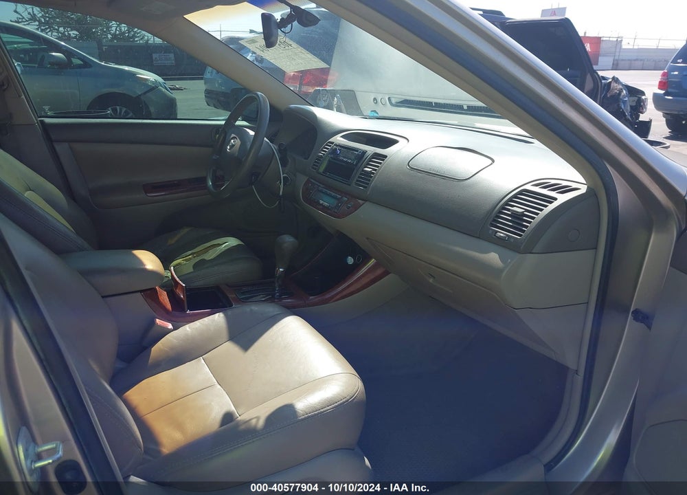 2002 TOYOTA CAMRY XLE V6 VIN: 4T1BF32K22U533871