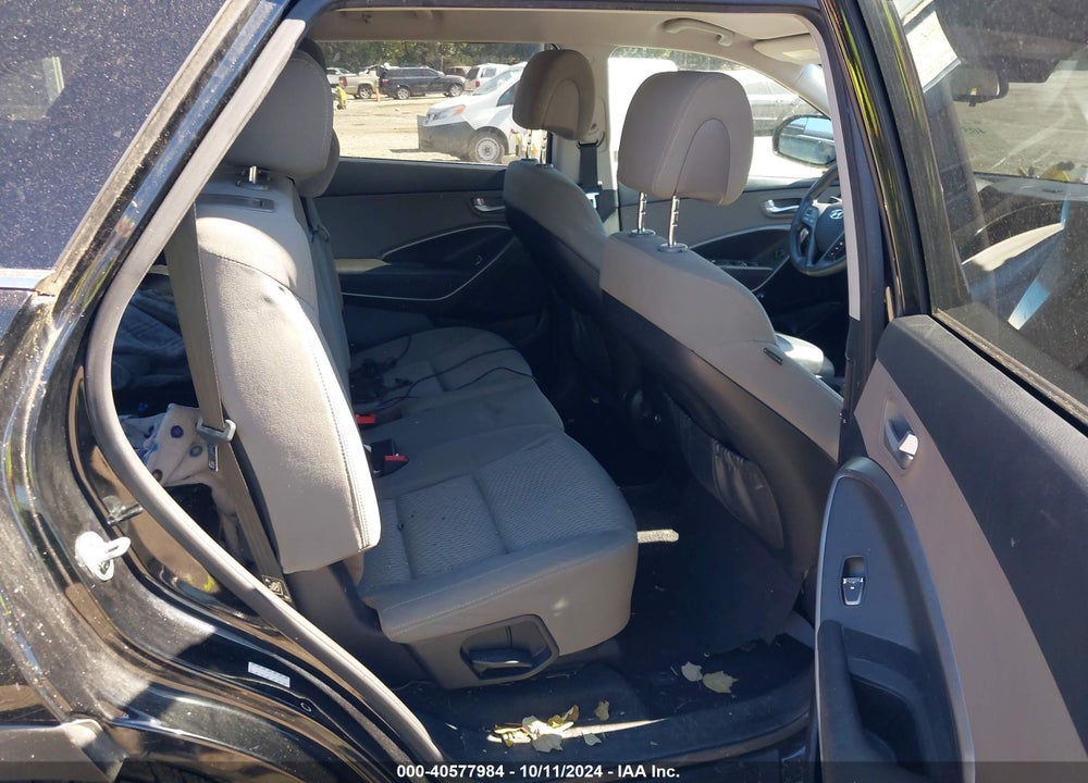 2017 HYUNDAI SANTA FE SE VIN: KM8SMDHF9HU178390