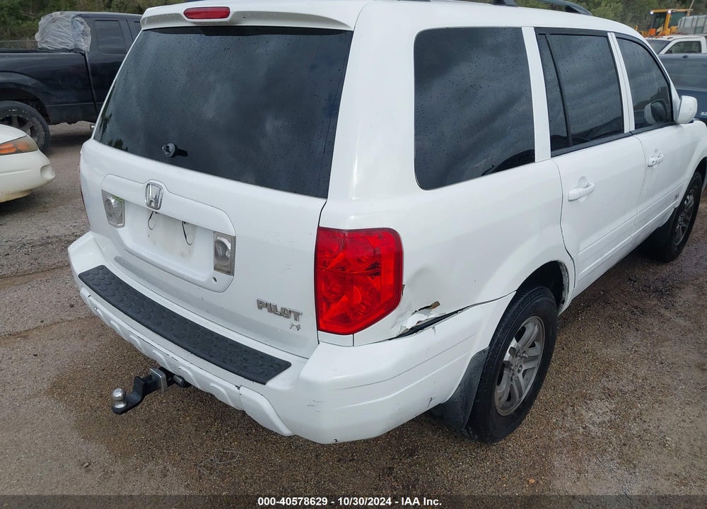 2005 HONDA PILOT EX-L VIN: 5FNYF18635B010272