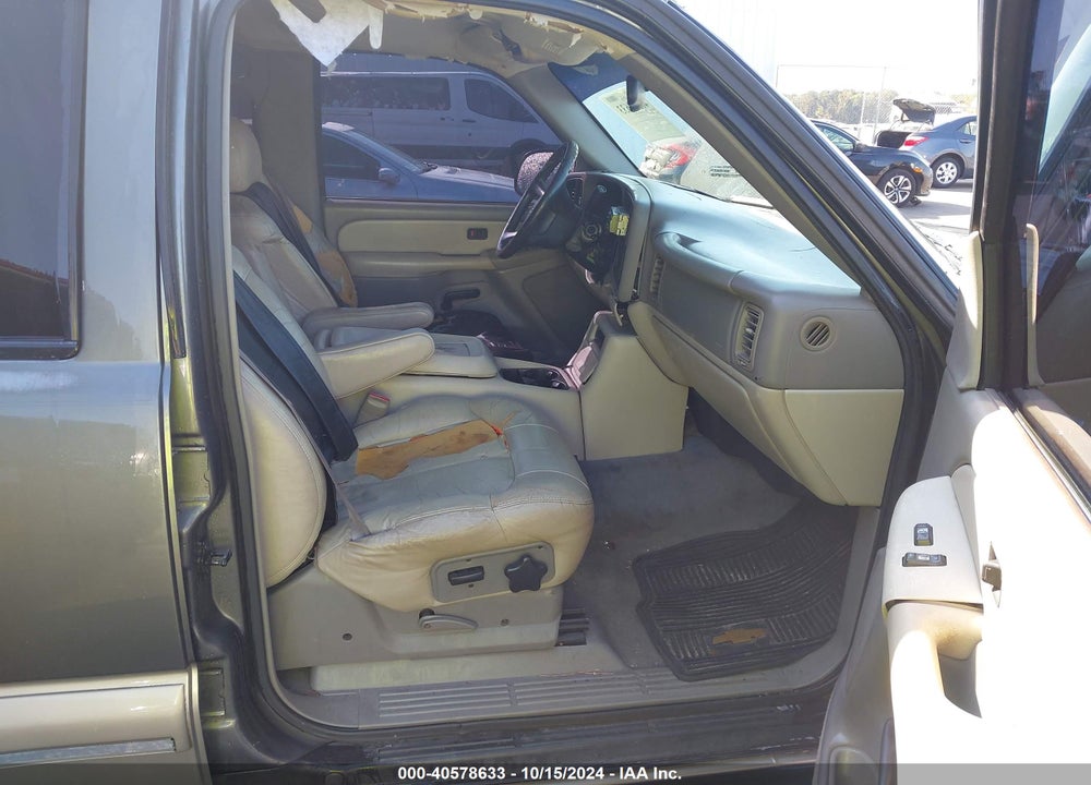 2000 CHEVROLET TAHOE ALL NEW LS VIN: 1GNEC13T3YJ156071