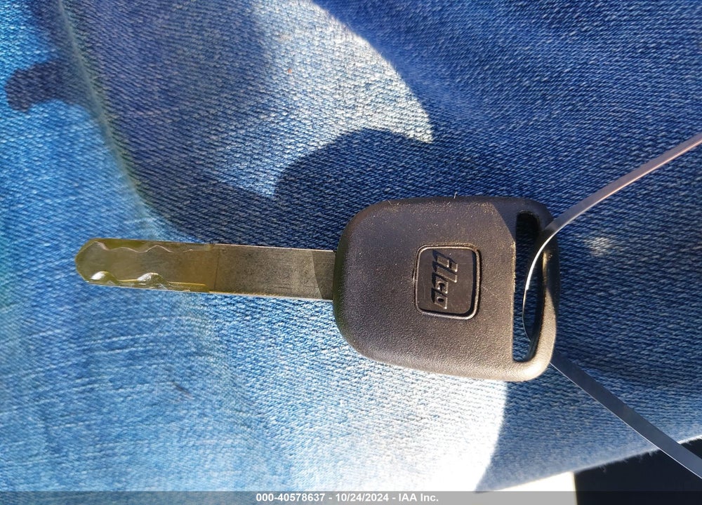 2005 HONDA ACCORD 2.4 LX VIN: 3HGCM56435G701788