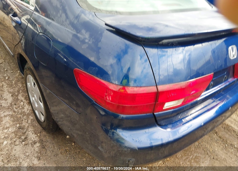 2005 HONDA ACCORD 2.4 LX VIN: 3HGCM56435G701788