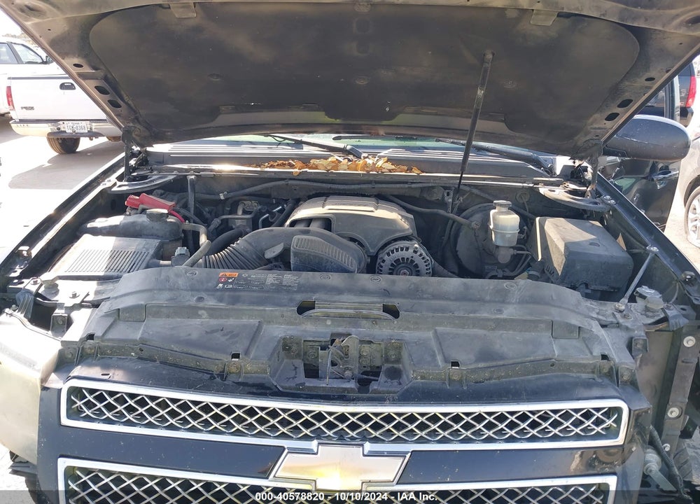 2011 CHEVROLET TAHOE LT VIN: 1GNSKBE05BR384127