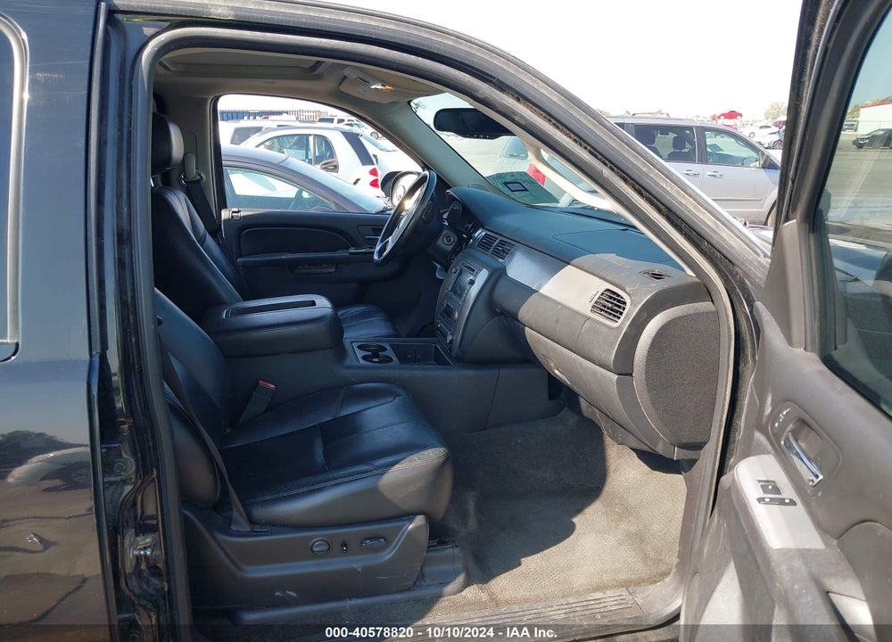 2011 CHEVROLET TAHOE LT VIN: 1GNSKBE05BR384127