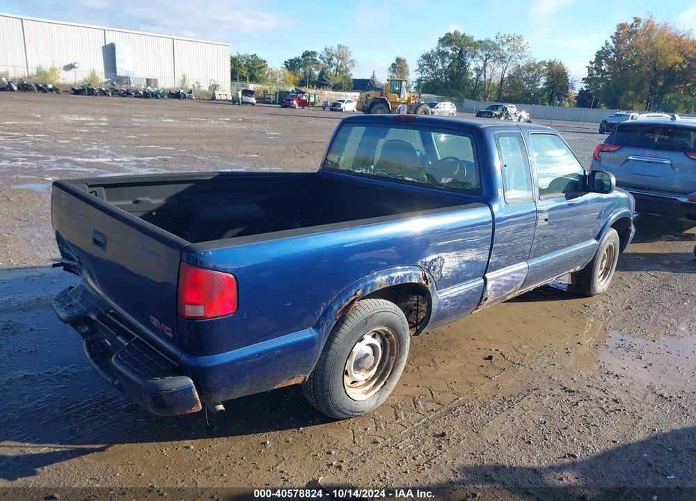 2002 GMC SONOMA SL VIN: 1GTCS19WX28203597