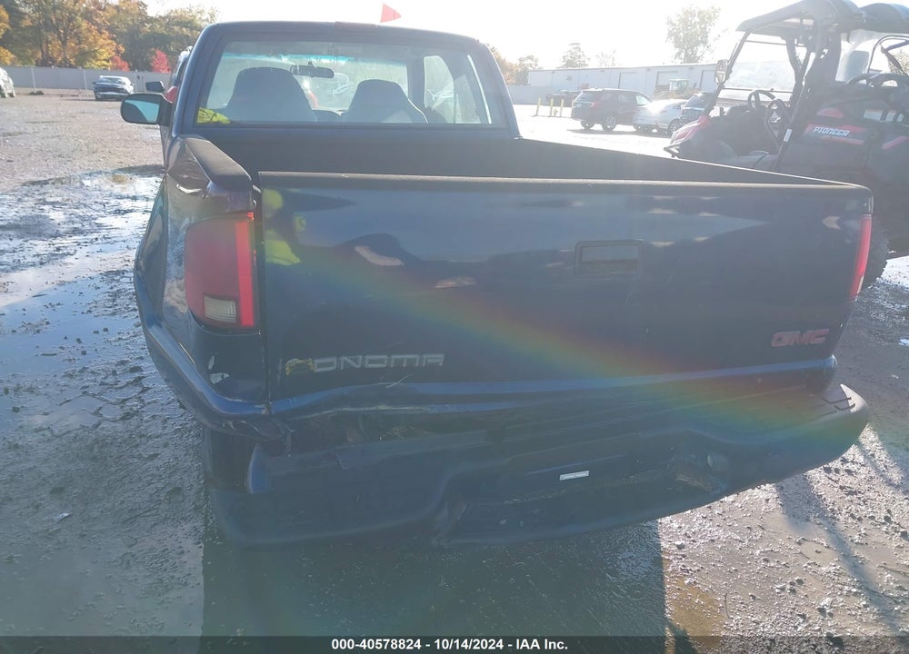 2002 GMC SONOMA SL VIN: 1GTCS19WX28203597
