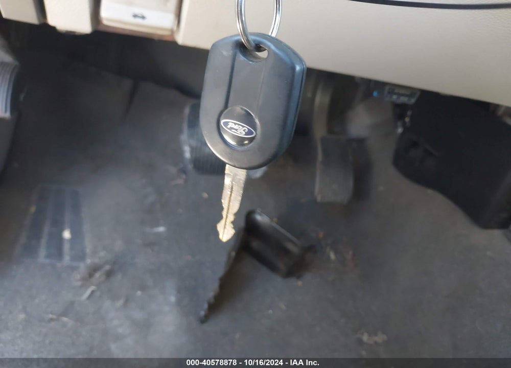 2010 FORD EXPEDITION XLT VIN: 1FMJU1F53AEA63787