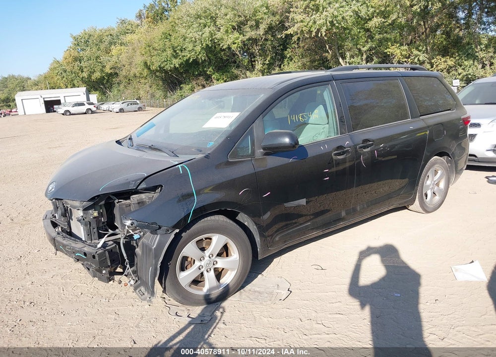2015 TOYOTA SIENNA LE 8 PASSENGER VIN: 5TDKK3DC0FS550118
