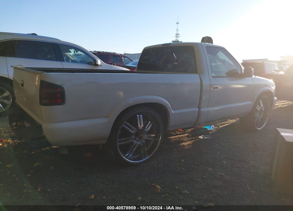 1995 CHEVROLET S TRUCK S10 VIN: 1GCCS1440SK261694