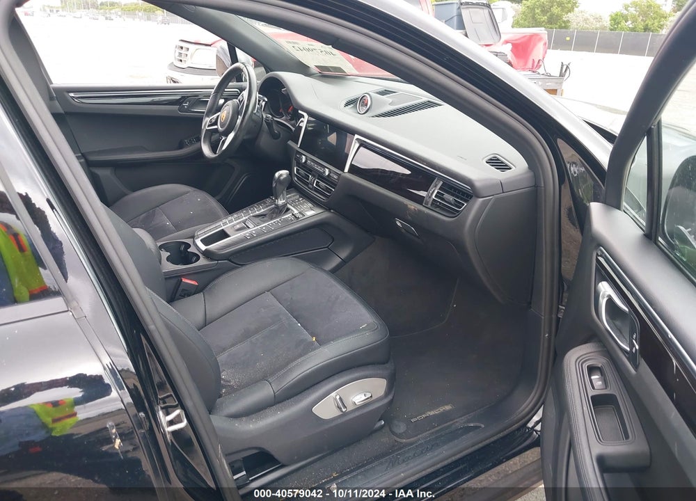 2021 PORSCHE MACAN VIN: WP1AA2A54MLB02587