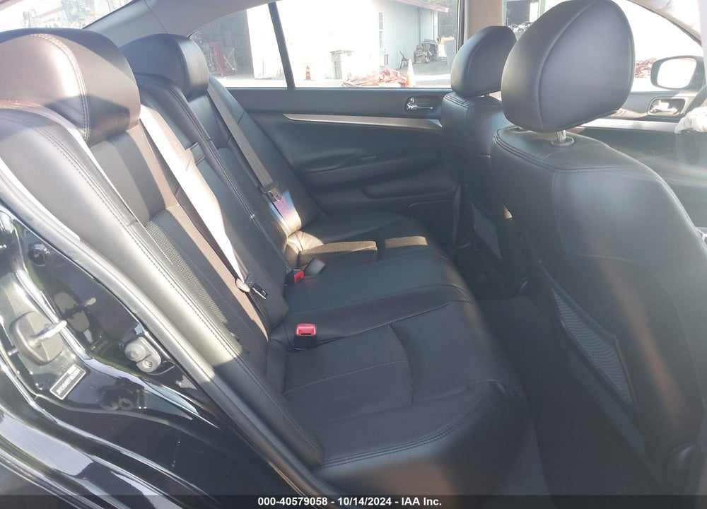 2015 INFINITI Q40 VIN: JN1CV6AR7FM520084
