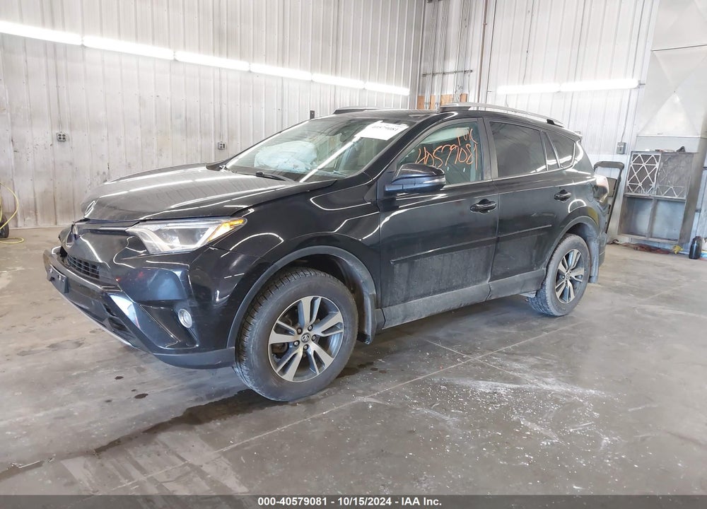 2017 TOYOTA RAV4 XLE VIN: 2T3RFREV0HW556668