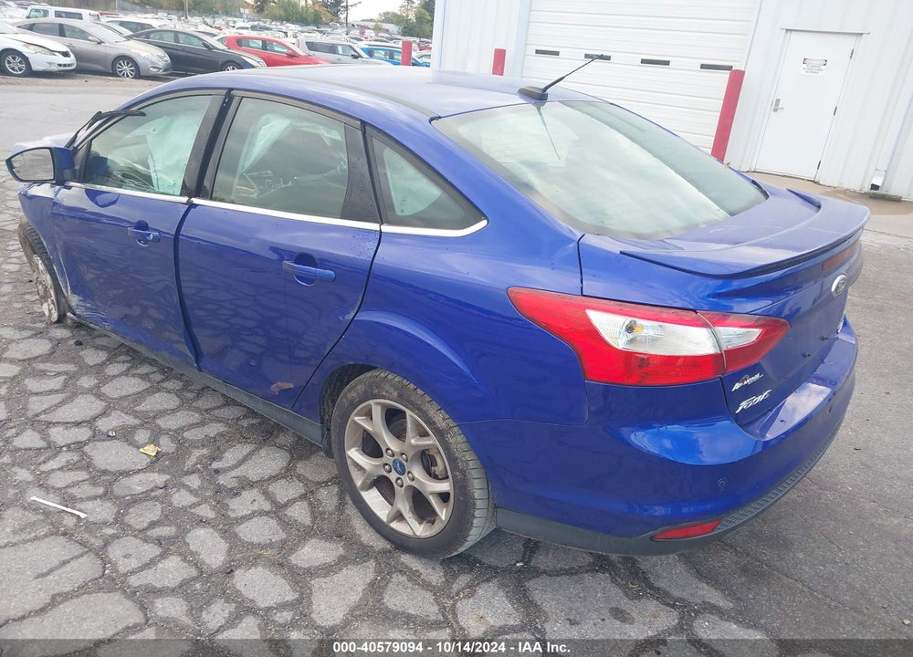 2013 FORD FOCUS TITANIUM VIN: 1FADP3J27DL122637