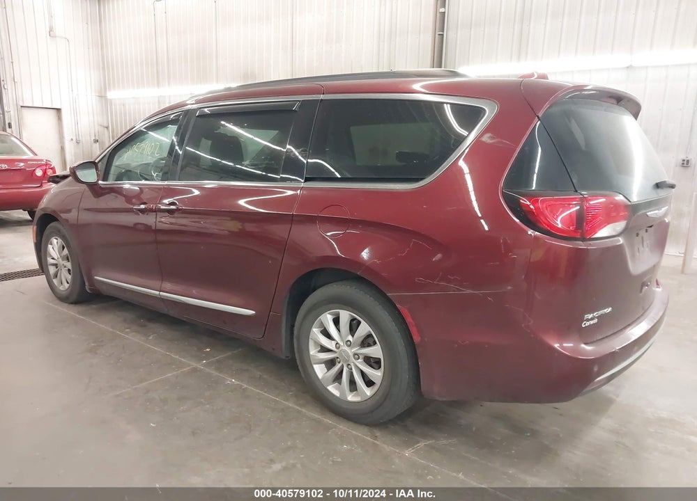 2017 CHRYSLER PACIFICA TOURING L VIN: 2C4RC1BG2HR703065