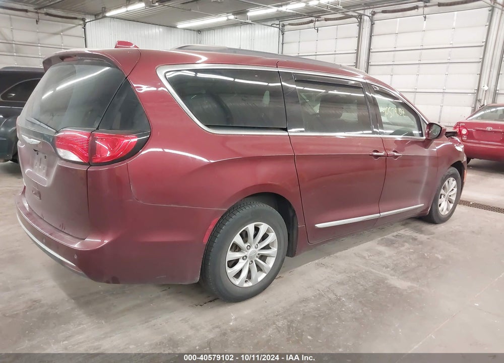2017 CHRYSLER PACIFICA TOURING L VIN: 2C4RC1BG2HR703065