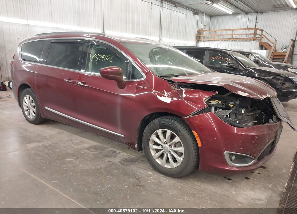 2017 CHRYSLER PACIFICA TOURING L VIN: 2C4RC1BG2HR703065