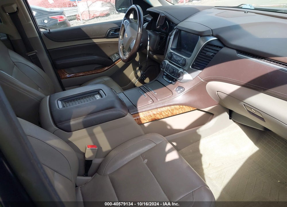 2018 CHEVROLET SUBURBAN PREMIER VIN: 1GNSKJKC1JR184059