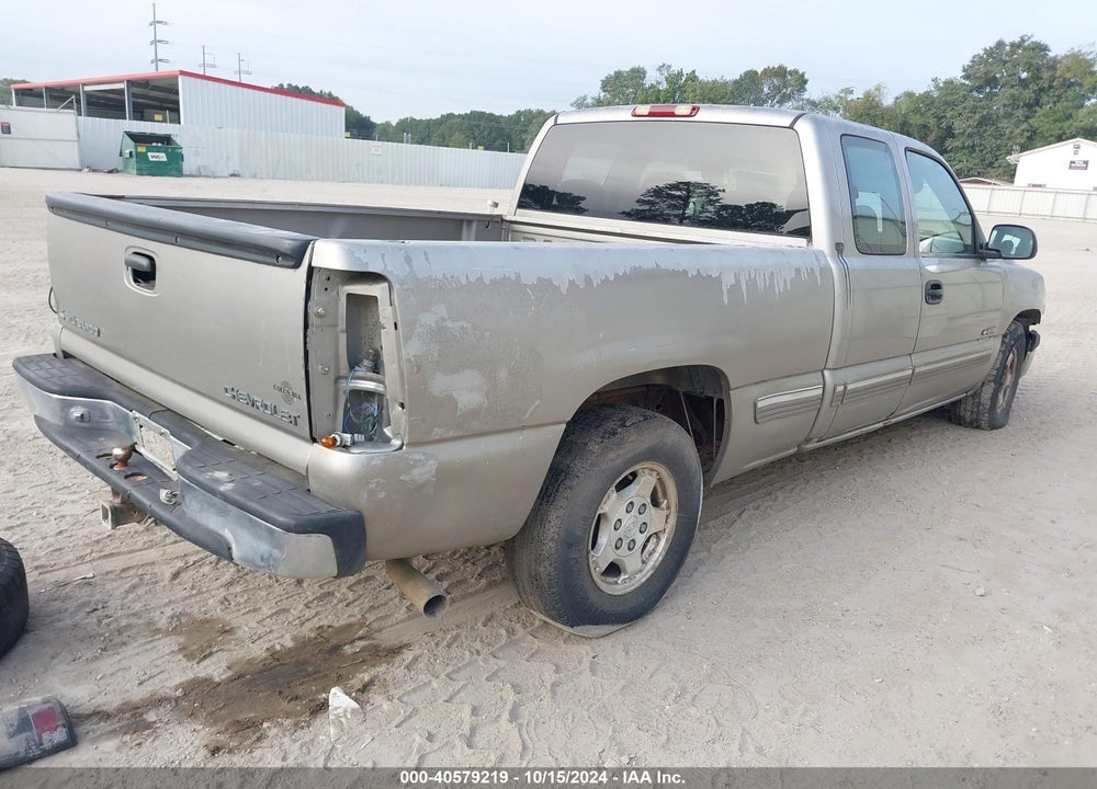 2000 CHEVROLET SILVERADO 1500 LS VIN: 2GCEC19T7Y1258791