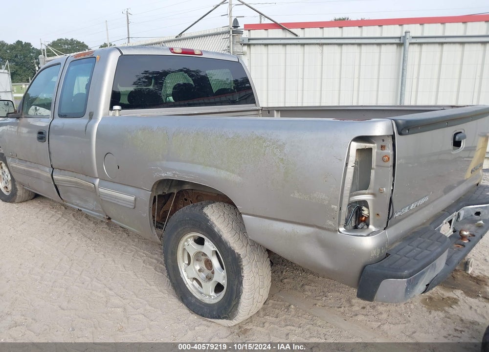 2000 CHEVROLET SILVERADO 1500 LS VIN: 2GCEC19T7Y1258791