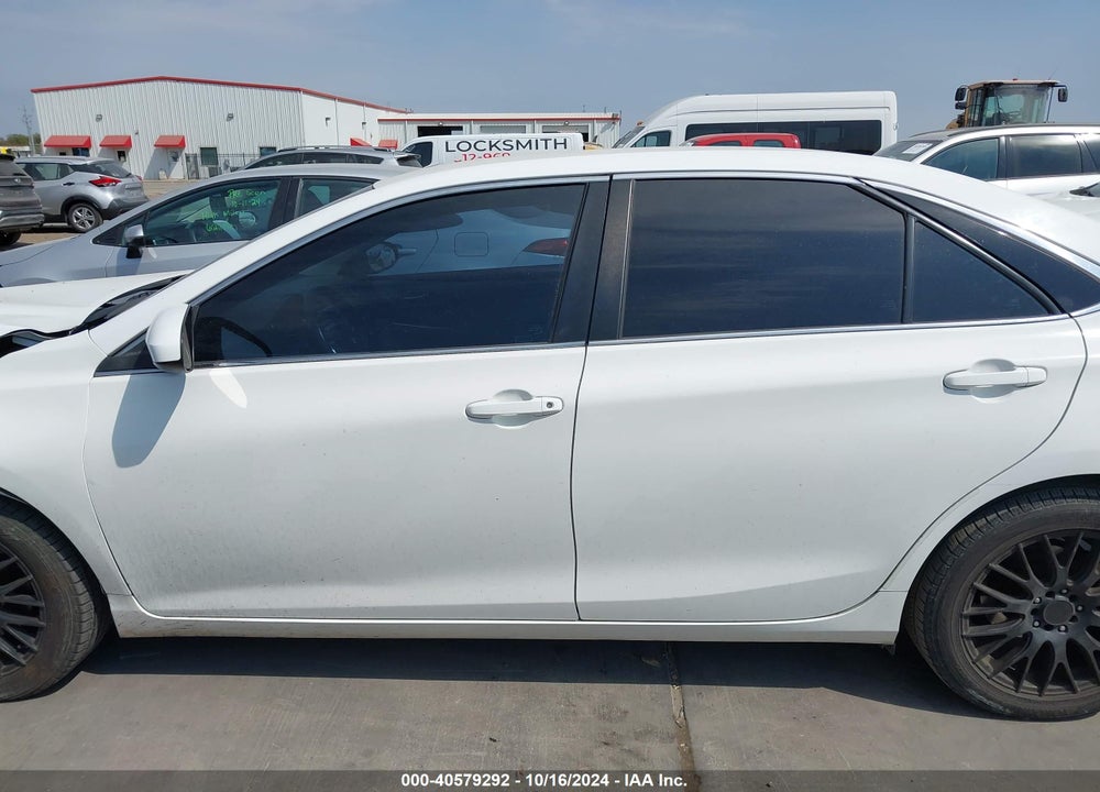 2015 TOYOTA CAMRY SE VIN: 4T1BF1FK3FU882624