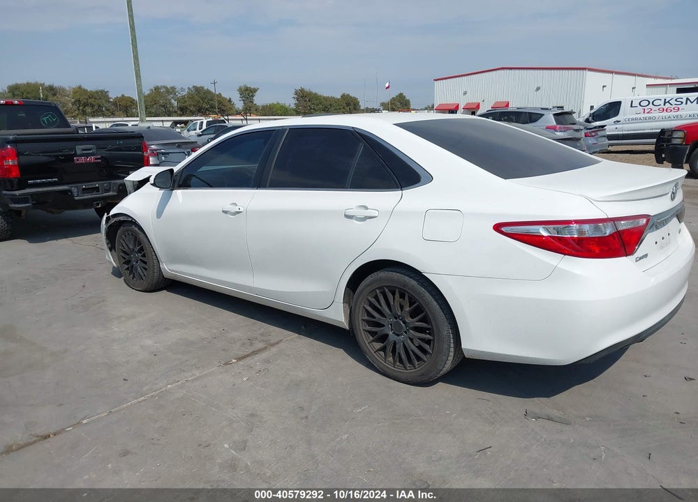 2015 TOYOTA CAMRY SE VIN: 4T1BF1FK3FU882624