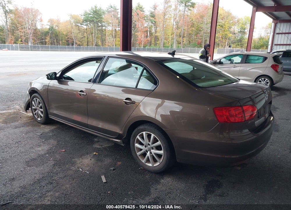2012 VOLKSWAGEN JETTA 2.5L SE VIN: 3VWDP7AJXCM008649