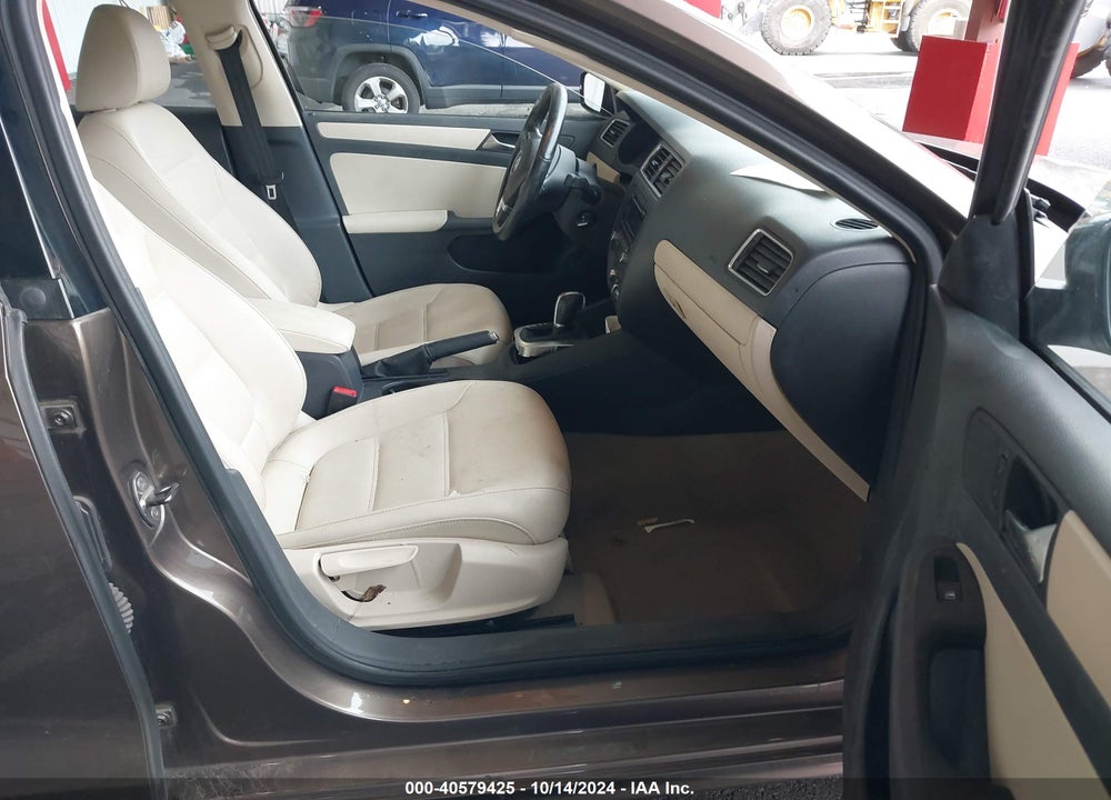 2012 VOLKSWAGEN JETTA 2.5L SE VIN: 3VWDP7AJXCM008649