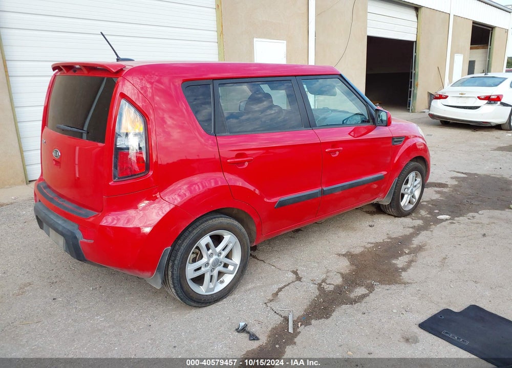 2011 KIA SOUL VIN: KNDJT2A29B7295732