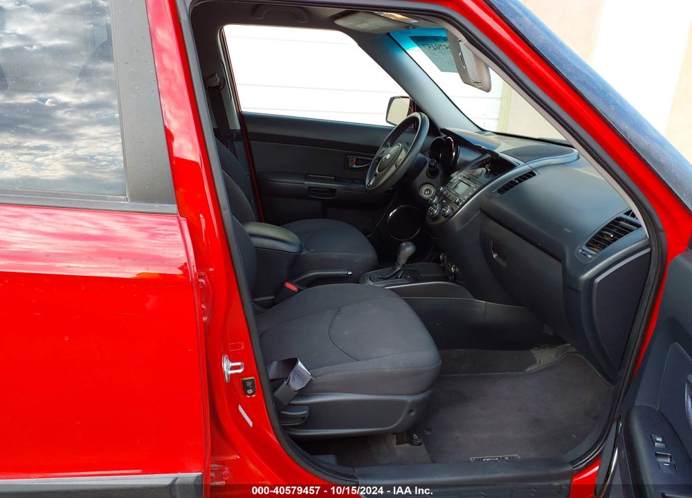 2011 KIA SOUL VIN: KNDJT2A29B7295732