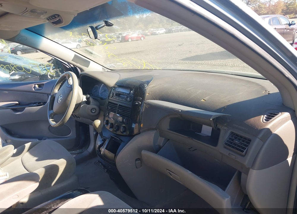 2004 TOYOTA SIENNA LE VIN: 5TDZA23C44S140786