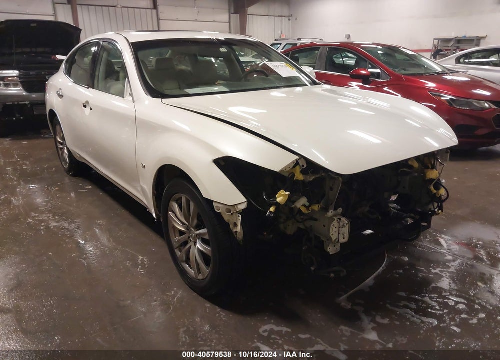 2017 INFINITI Q70 3.7X VIN: JN1BY1AR0HM770324